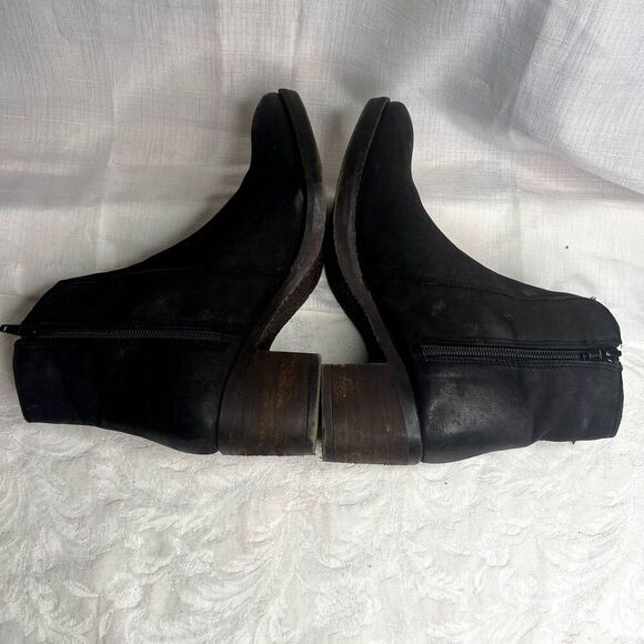 Maurices Brown Country Casual Cool Lace Up Side Heeled Black Bootie Size 8M - Picture 3 of 8